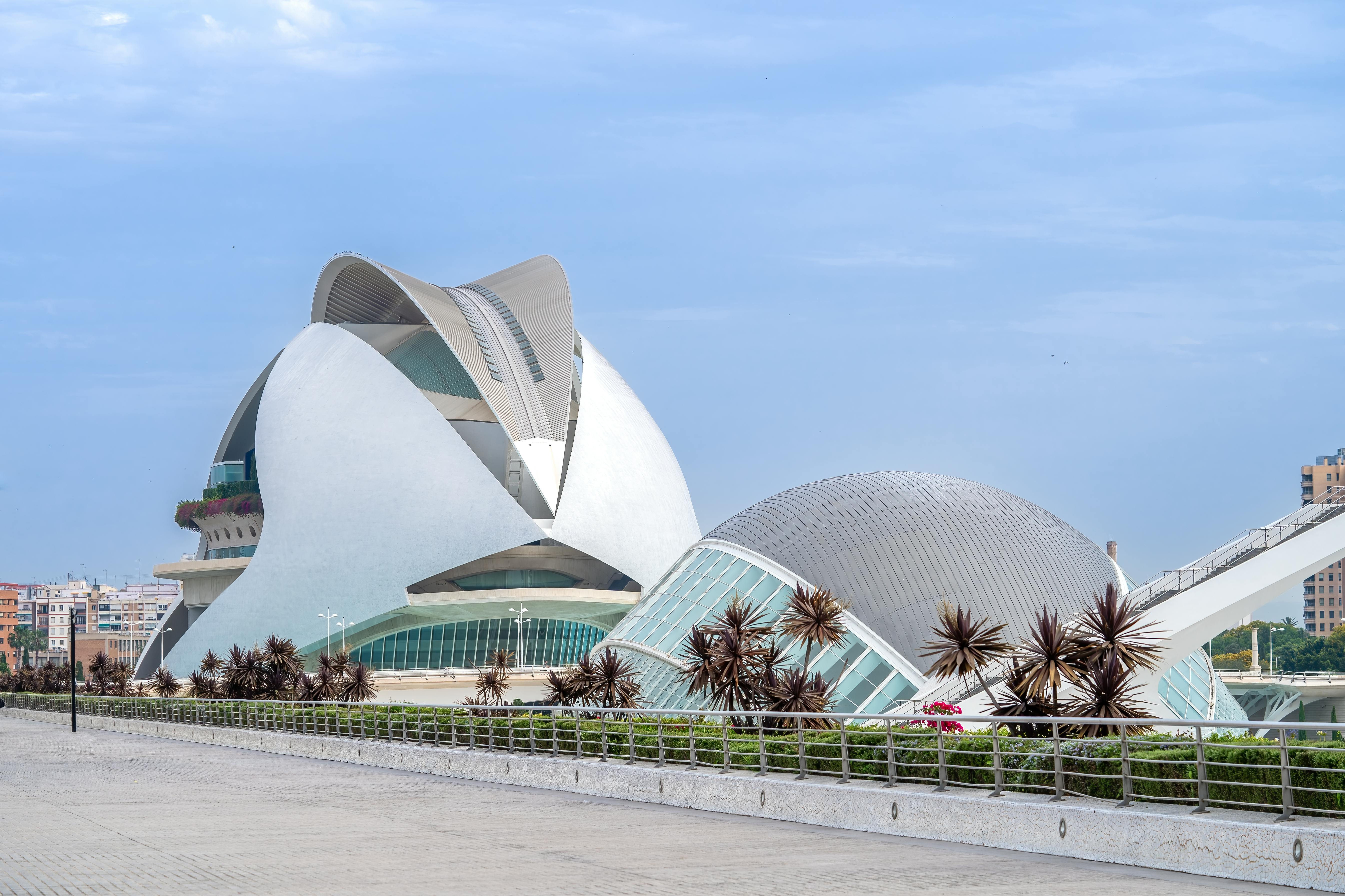 Sofya Kapsamlı Keşif Rehberi – Balkanların Sakin ve Katmanlı Başkenti